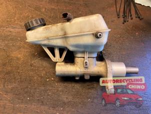 Gebruikte Hoofdremcilinder Peugeot Expert (G9) 1.6 HDi 90 Prijs € 30,00 Margeregeling aangeboden door Autorecycling Chino B.V.