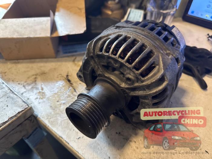 Gebruikte Dynamo Saab 9-5 (YS3E) 2.3t 16V Prijs € 50,00 Margeregeling aangeboden door Autorecycling Chino B.V.