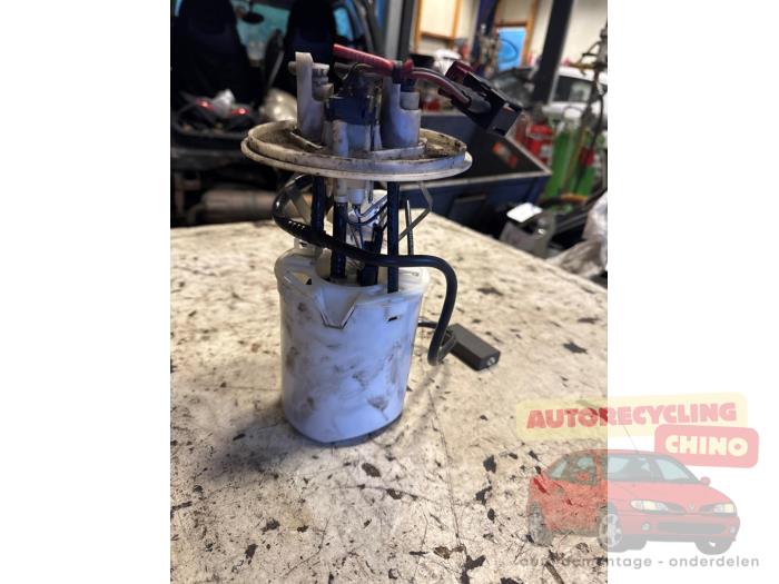 Gebruikte Tank element Pomp Saab 9-5 (YS3E) 2.3t 16V Prijs € 40,00 Margeregeling aangeboden door Autorecycling Chino B.V.