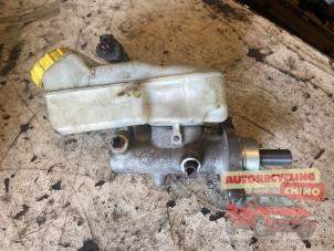 Gebruikte Hoofdremcilinder Volkswagen Transporter T5 1.9 TDi Prijs € 35,00 Margeregeling aangeboden door Autorecycling Chino B.V.