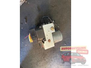 Gebruikte ABS Pomp Peugeot 406 Coupé (8C) 3.0 V6 24V Prijs € 100,00 Margeregeling aangeboden door Autorecycling Chino B.V.