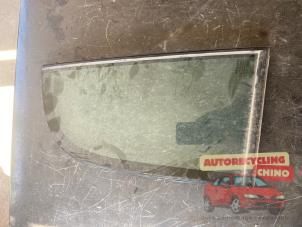 Gebruikte Driehoeks Ruit rechts-achter Renault Vel Satis (BJ) 3.5 V6 24V Autom. Prijs € 50,00 Margeregeling aangeboden door Autorecycling Chino B.V.