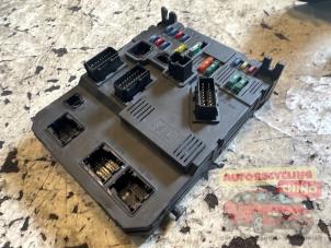 Gebruikte Zekeringkast Peugeot 206 (2A/C/H/J/S) 1.4 16V Prijs € 50,00 Margeregeling aangeboden door Autorecycling Chino B.V.