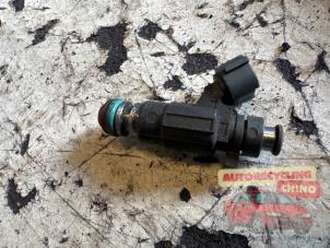 Gebruikte Injector adblue Renault Vel Satis (BJ) 3.5 V6 24V Autom. Prijs € 30,00 Margeregeling aangeboden door Autorecycling Chino B.V.
