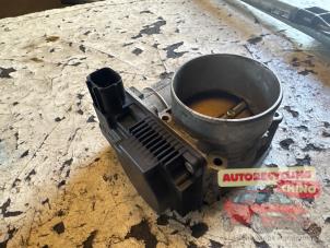 Gebruikte Gasklephuis Renault Vel Satis (BJ) 3.5 V6 24V Autom. Prijs € 50,00 Margeregeling aangeboden door Autorecycling Chino B.V.