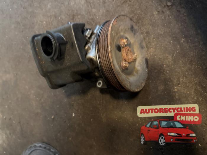 Gebruikte Pomp Servo Mercedes Vito (639.6) 2.2 109 CDI 16V Prijs € 100,00 Margeregeling aangeboden door Autorecycling Chino B.V.