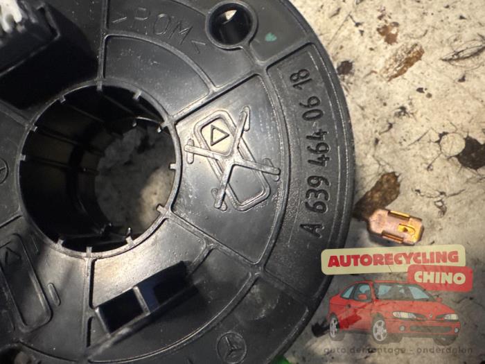 Klokveer Airbag van een Mercedes-Benz Vito (639.6) 2.2 109 CDI 16V 2010