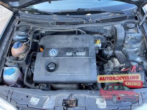 Gebruikte Motor Volkswagen Golf IV (1J1) 1.6 16V Prijs € 200,00 Margeregeling aangeboden door Autorecycling Chino B.V.