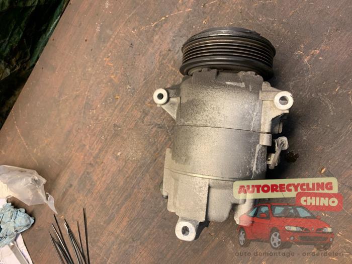 Aircopomp van een Opel Astra J Sports Tourer (PD8/PE8/PF8) 2.0 CDTI 16V 165 2012