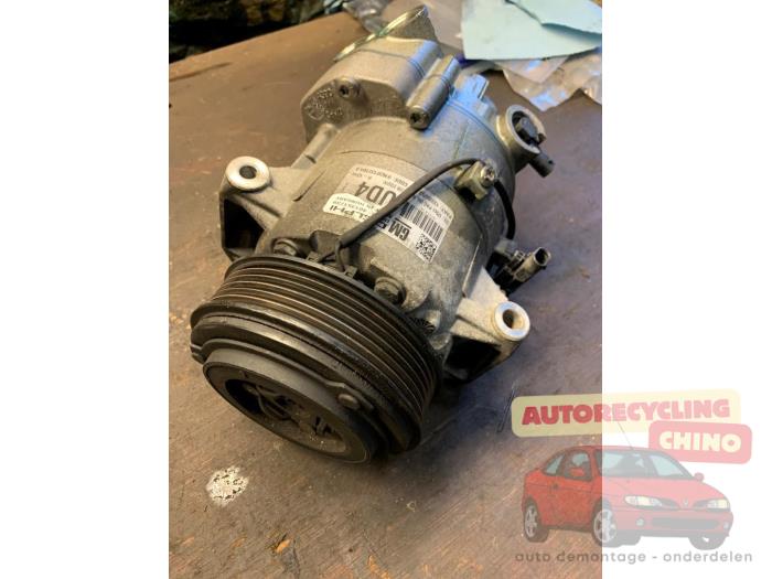 Aircopomp van een Opel Astra J Sports Tourer (PD8/PE8/PF8) 2.0 CDTI 16V 165 2012