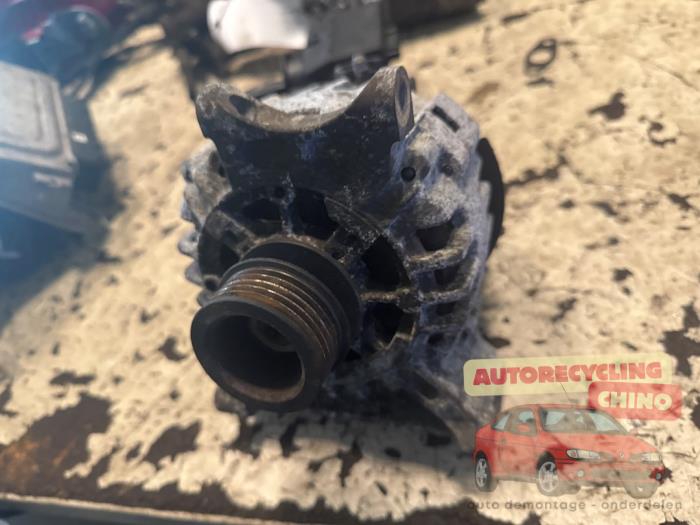 Gebruikte Dynamo Mercedes A (W169) 1.7 A-170 5-Drs. Prijs € 35,00 Margeregeling aangeboden door Autorecycling Chino B.V.