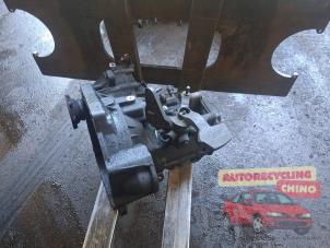 Gebruikte Versnellingsbak Volkswagen Caddy III (2KA,2KH,2CA,2CH) 1.9 TDI Prijs € 350,00 Margeregeling aangeboden door Autorecycling Chino B.V.