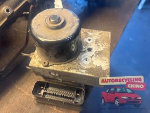 Gebruikte ABS Pomp Volkswagen Transporter T5 1.9 TDi Prijs € 250,00 Margeregeling aangeboden door Autorecycling Chino B.V.