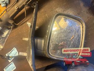 Gebruikte Buitenspiegel rechts Volkswagen Transporter T5 1.9 TDi Prijs € 100,00 Margeregeling aangeboden door Autorecycling Chino B.V.