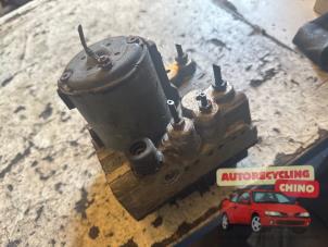 Gebruikte ABS Pomp Mercedes E Combi (S210) 4.2 E-420 32V Prijs € 120,00 Margeregeling aangeboden door Autorecycling Chino B.V.