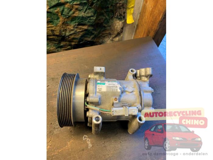 Gebruikte Aircopomp Renault Twingo II (CN) 1.2 16V Prijs € 100,00 Margeregeling aangeboden door Autorecycling Chino B.V.