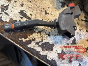 Gebruikte Pinker Schakelaar Ford Escort 3 (ALD) 1.3 Prijs € 50,00 Margeregeling aangeboden door Autorecycling Chino B.V.