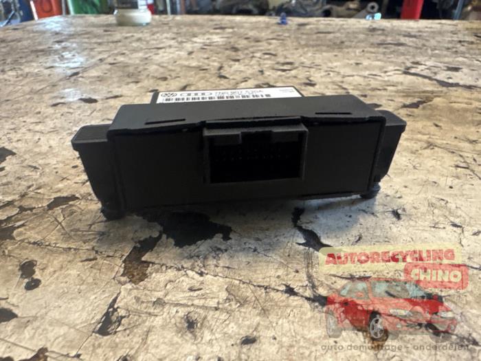 Gebruikte Bodycontrol Module Volkswagen Tiguan (5N1/2) 1.4 TSI 16V Prijs € 80,00 Margeregeling aangeboden door Autorecycling Chino B.V.