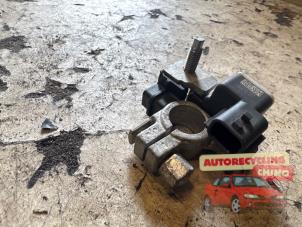 Gebruikte Accu sensor Renault Twingo III (AH) 1.0 SCe 70 12V Prijs € 75,00 Margeregeling aangeboden door Autorecycling Chino B.V.