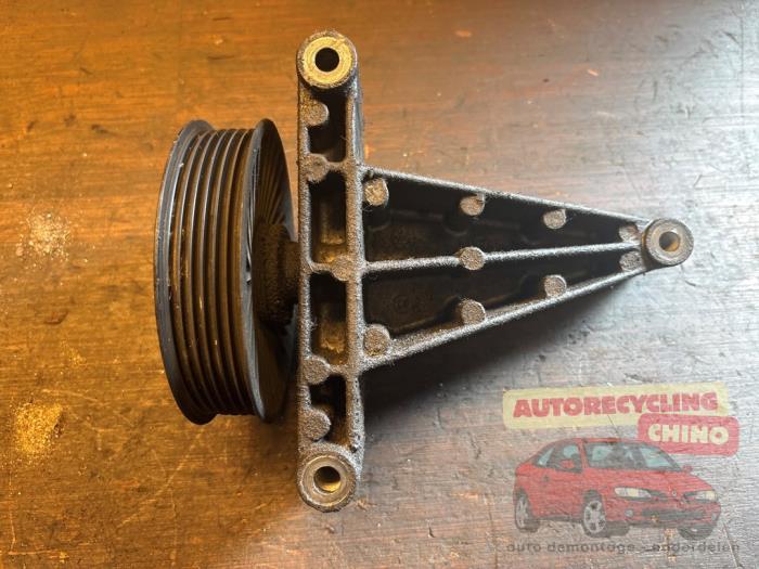 Gebruikte Spanrol Multiriem Mercedes Sprinter 3,5t (906.63) 311 CDI 16V Prijs € 25,00 Margeregeling aangeboden door Autorecycling Chino B.V.