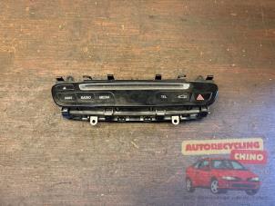 Gebruikte Bediening boordcomputer Mercedes GLC Coupé AMG (C253) 3.0 43 AMG V6 Turbo 4-Matic Prijs € 70,00 Margeregeling aangeboden door Autorecycling Chino B.V.