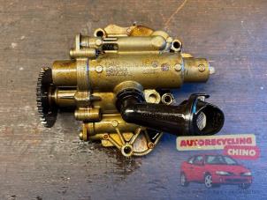 Gebruikte Oliepomp Volkswagen Jetta IV (162/16A) 1.4 TSI Hybrid 16V Prijs € 70,00 Margeregeling aangeboden door Autorecycling Chino B.V.