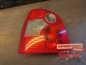 Gebruikte Achterlicht links Volkswagen Polo IV (9N1/2/3) 1.2 12V Prijs € 30,00 Margeregeling aangeboden door Autorecycling Chino B.V.