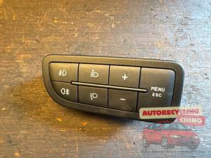 Gebruikte Licht Schakelaar Alfa Romeo MiTo (955) 1.4 16V Prijs € 35,00 Margeregeling aangeboden door Autorecycling Chino B.V.