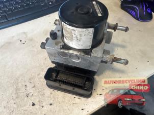 Gebruikte ABS Pomp Chevrolet Captiva (C100) 3.2 V6 24V 4x4 Prijs € 175,00 Margeregeling aangeboden door Autorecycling Chino B.V.