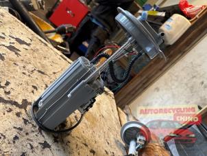 Gebruikte Tank element Pomp Chevrolet Captiva (C100) 3.2 V6 24V 4x4 Prijs € 75,00 Margeregeling aangeboden door Autorecycling Chino B.V.