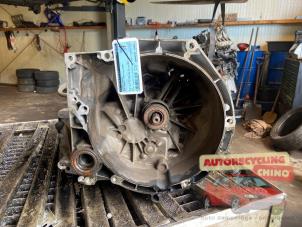 Gebruikte Versnellingsbak Ford Transit Courier 1.5 TDCi 75 Prijs € 750,00 Margeregeling aangeboden door Autorecycling Chino B.V.