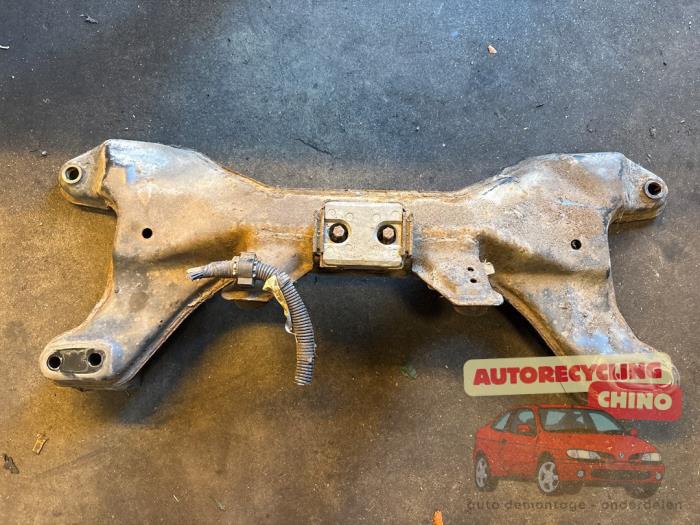 Gebruikte Subframe Nissan 100 NX (B13) 1.6 16V Prijs € 55,00 Margeregeling aangeboden door Autorecycling Chino B.V.