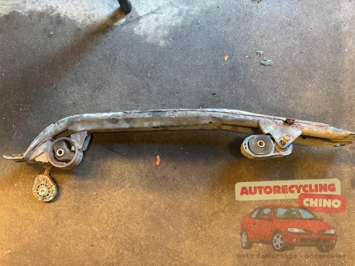 Gebruikte Subframe Nissan 100 NX (B13) 1.6 16V Prijs € 35,00 Margeregeling aangeboden door Autorecycling Chino B.V.