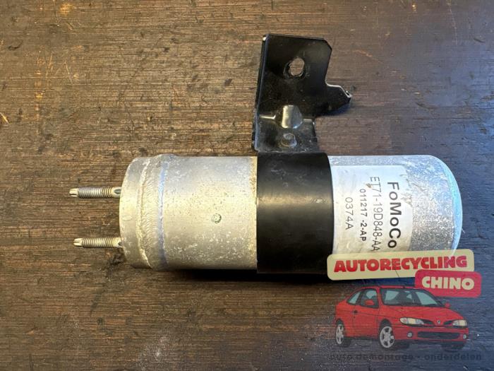 Gebruikte Airco Droger Ford Transit Courier 1.5 TDCi 75 Prijs € 45,00 Margeregeling aangeboden door Autorecycling Chino B.V.