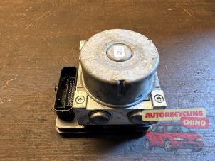 Gebruikte ABS Pomp Ford Transit Courier 1.5 TDCi 75 Prijs € 195,00 Margeregeling aangeboden door Autorecycling Chino B.V.