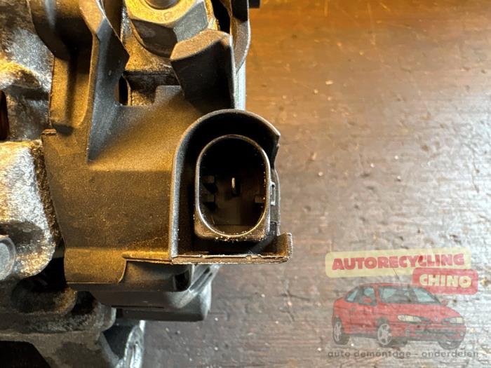 Dynamo van een Ford Transit Courier 1.5 TDCi 75 2018