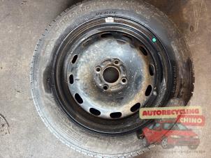 Gebruikte Reserveband Ford Transit Courier 1.5 TDCi 75 Prijs € 69,00 Margeregeling aangeboden door Autorecycling Chino B.V.