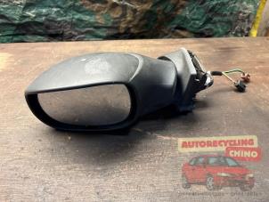 Gebruikte Spiegel Buiten links Citroen C3 (FC/FL/FT) 1.4 Prijs € 30,00 Margeregeling aangeboden door Autorecycling Chino B.V.