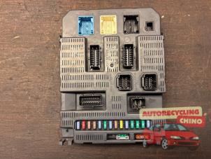 Gebruikte Zekeringkast Peugeot 308 (4A/C) 1.6 16V THP 150 Prijs € 60,00 Margeregeling aangeboden door Autorecycling Chino B.V.