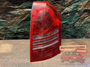 Gebruikte Achterlicht rechts Chrysler 300 C 3.5 V6 24V Prijs € 75,00 Margeregeling aangeboden door Autorecycling Chino B.V.