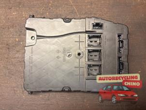 Gebruikte BCM Renault Grand Scénic II (JM) 2.0 16V Prijs € 50,00 Margeregeling aangeboden door Autorecycling Chino B.V.