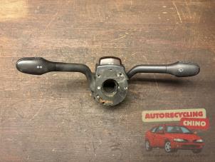 Gebruikte Licht + Raw Schakelaar Volkswagen Golf III (1H1) 1.6 CL Prijs € 35,00 Margeregeling aangeboden door Autorecycling Chino B.V.