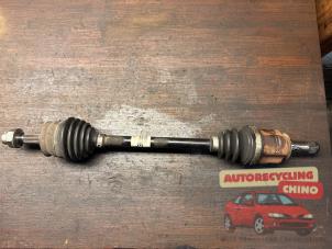 Gebruikte Steekas links-voor Opel Corsa D 1.0 Prijs € 29,50 Margeregeling aangeboden door Autorecycling Chino B.V.