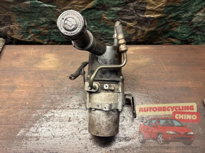 Gebruikte Pomp Servo Peugeot Partner (GC/GF/GG/GJ/GK) 1.6 HDI 90 Prijs € 195,00 Margeregeling aangeboden door Autorecycling Chino B.V.