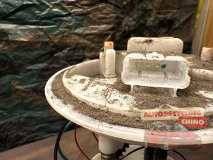 Gebruikte Benzinepomp Lancia Ypsilon (843) 1.4 16V Prijs € 35,00 Margeregeling aangeboden door Autorecycling Chino B.V.