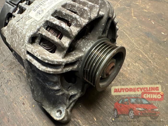 Dynamo van een Lancia Ypsilon (843) 1.4 16V 2004