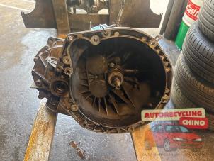 Gebruikte Versnellingsbak Renault Espace (JK) 2.0 16V Turbo Prijs € 350,00 Margeregeling aangeboden door Autorecycling Chino B.V.