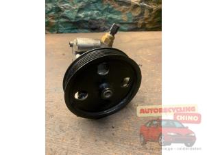 Gebruikte Stuurbekrachtiging Pomp Ford Focus 2 C+C 1.6 16V Prijs € 100,00 Margeregeling aangeboden door Autorecycling Chino B.V.