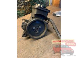 Gebruikte Servopomp BMW 5 serie Touring (E61) 525d 24V Prijs € 50,00 Margeregeling aangeboden door Autorecycling Chino B.V.