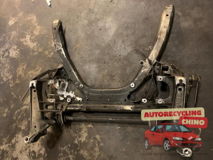 Subframe van een BMW 5 serie Touring (E61) 525d 24V 2004